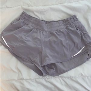Lululemon Hotty Hot shorts 2.5”